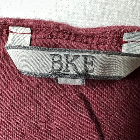 BKE Boutique Women  Medium Red Textured Sleeve Detail Long Sleeve Top Shirt - Picture 9 of 12